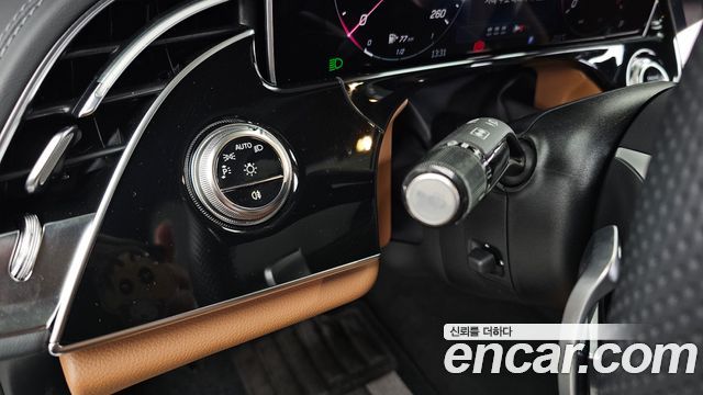 Mercedes-Benz E-Class 2025 — photo 28