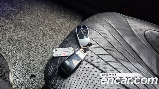 Mercedes-Benz CLS-Class 2019 — photo 22