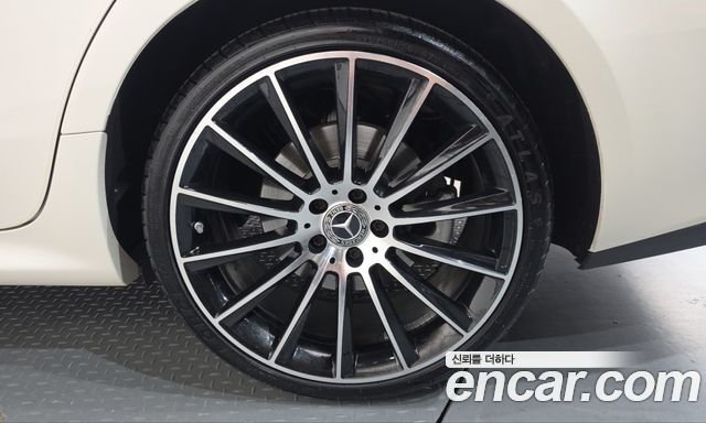 Mercedes-Benz CLS-Class 2019 — photo 7