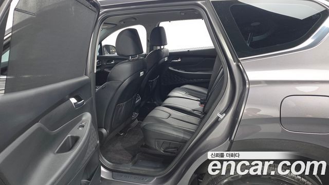 Hyundai Santafe 2023 — photo 17