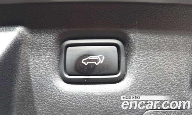 Hyundai Santafe 2023 — photo 25