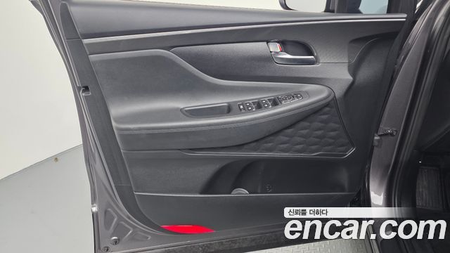 Hyundai Santafe 2023 — photo 14