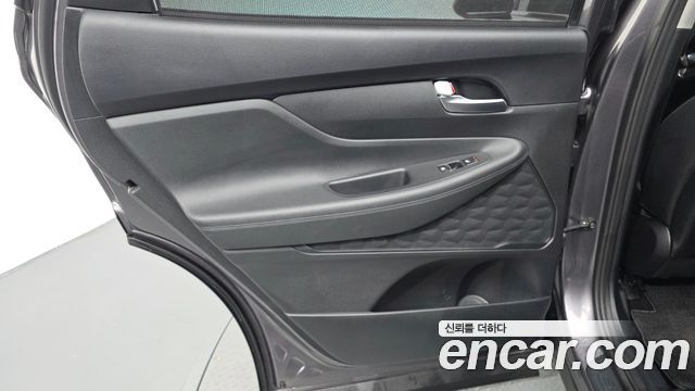 Hyundai Santafe 2023 — photo 15