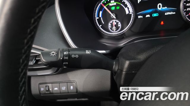 Hyundai Santafe 2023 — photo 28