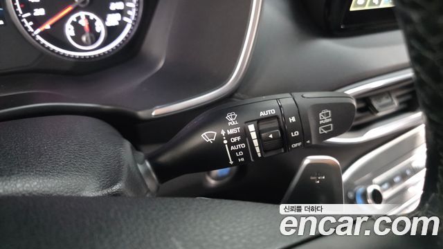 Hyundai Santafe 2023 — photo 29