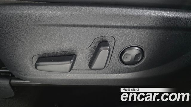 Hyundai Santafe 2023 — photo 31
