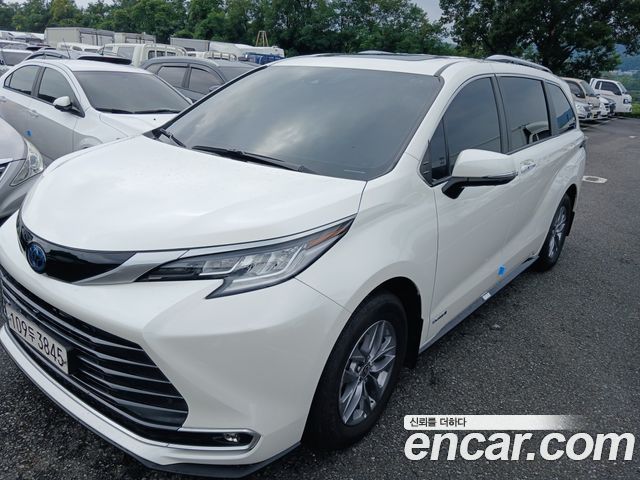 Toyota Sienna 2021 — photo 3