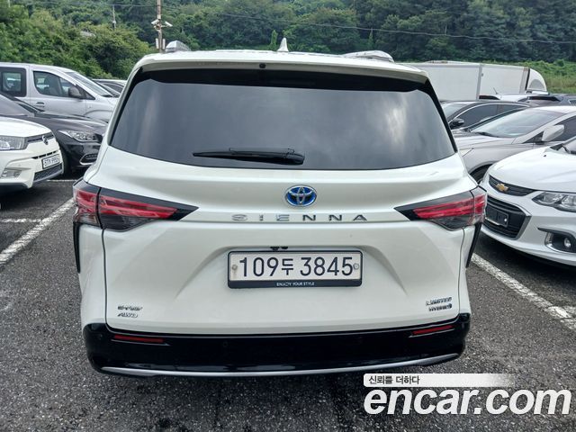 Toyota Sienna 2021 — photo 4