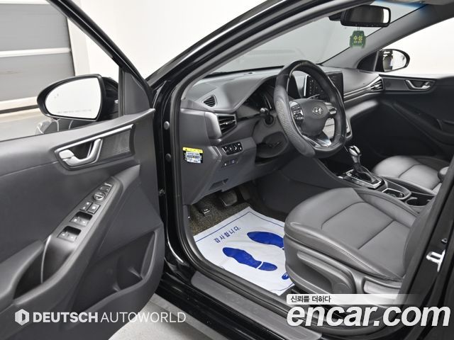 Hyundai Ioniq 2020 — photo 11