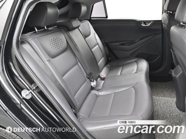 Hyundai Ioniq 2020 — photo 12