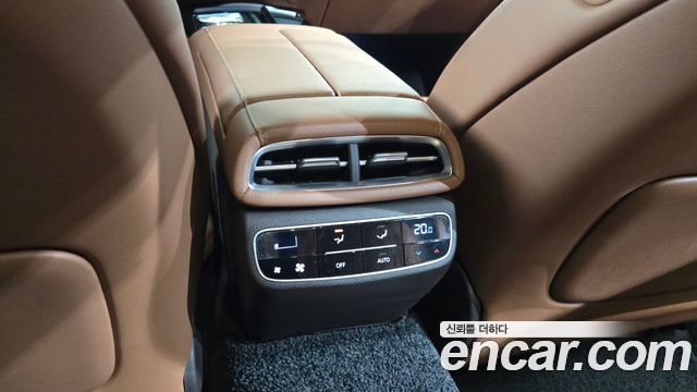 Genesis G80 2022 — photo 25