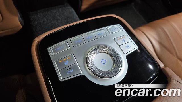 Genesis G80 2022 — photo 26