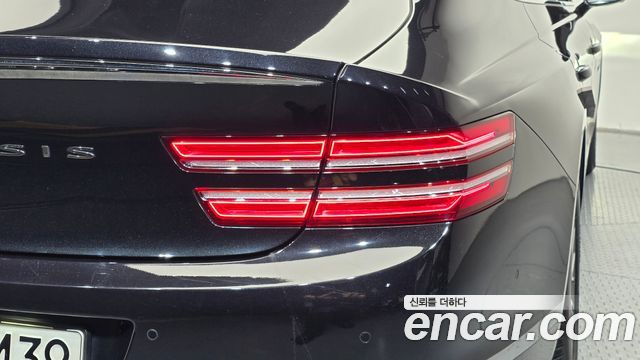 Genesis G80 2022 — photo 9