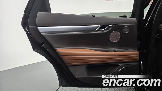 Genesis G80 2022 — photo 15