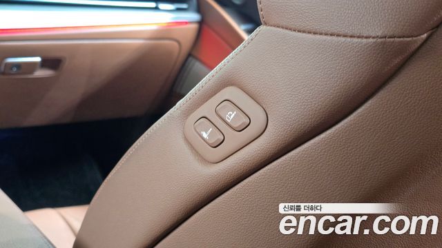 Genesis G80 2022 — photo 31