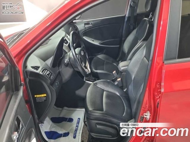 Hyundai Accent 2015 — photo 9