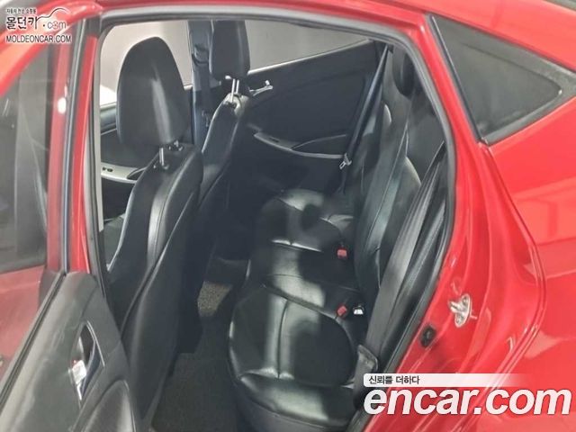 Hyundai Accent 2015 — photo 10