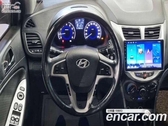 Hyundai Accent 2015 — photo 11