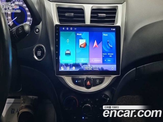 Hyundai Accent 2015 — photo 12