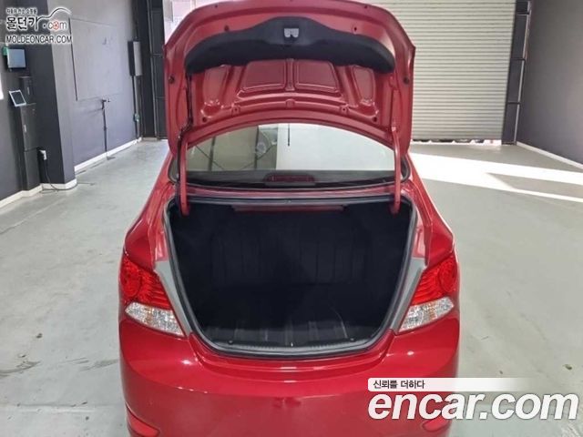Hyundai Accent 2015 — photo 18