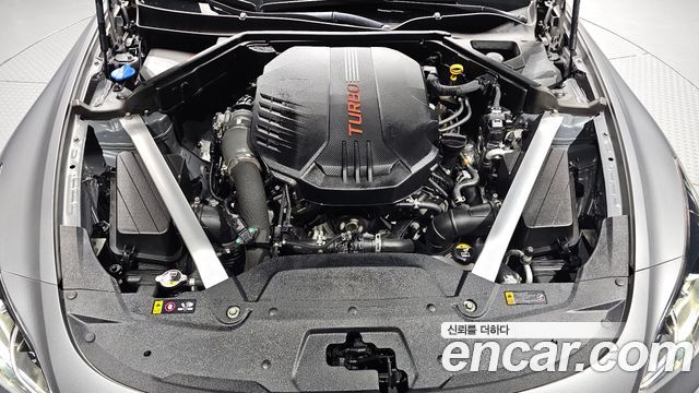 Kia Stinger 2023 — photo 6