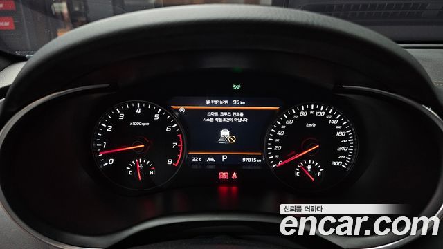 Kia Stinger 2023 — photo 11