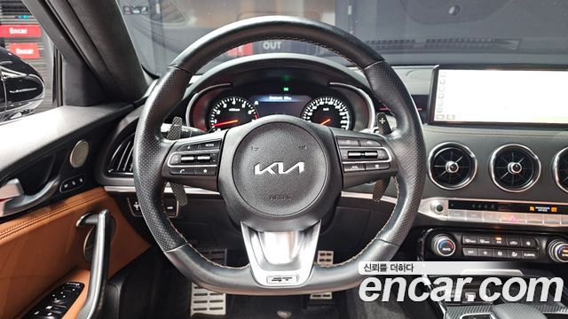 Kia Stinger 2023 — photo 19
