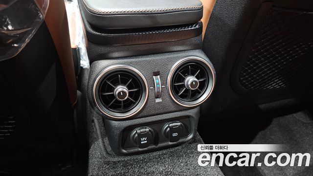 Kia Stinger 2023 — photo 37