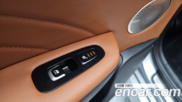 Kia Stinger 2023 — photo 38