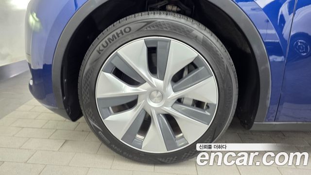 Tesla Model Y 2024 — photo 5