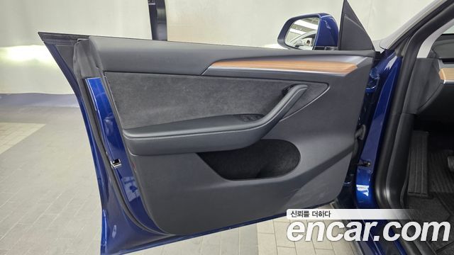 Tesla Model Y 2024 — photo 14
