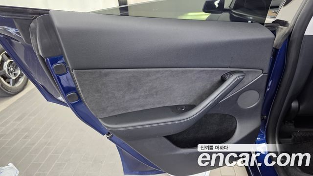Tesla Model Y 2024 — photo 15
