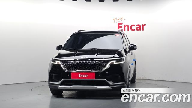 Kia Canival 2023 — photo 3