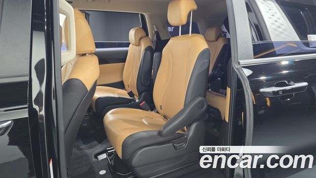 Kia Canival 2023 — photo 17
