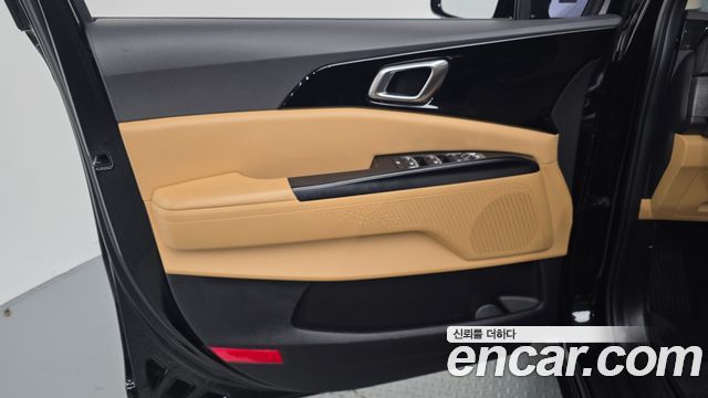 Kia Canival 2023 — photo 15