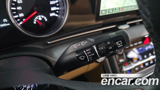 Kia Canival 2023 — photo 28