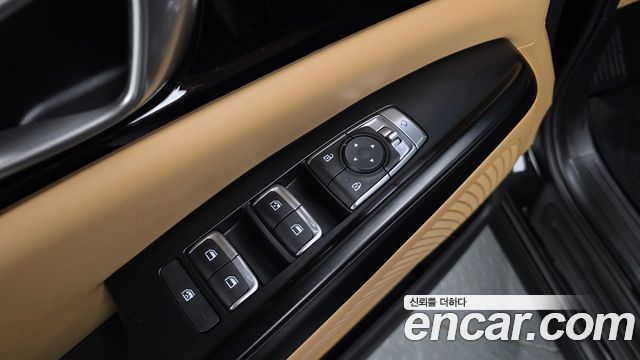 Kia Canival 2023 — photo 30