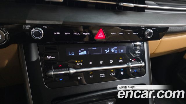 Kia Canival 2023 — photo 31