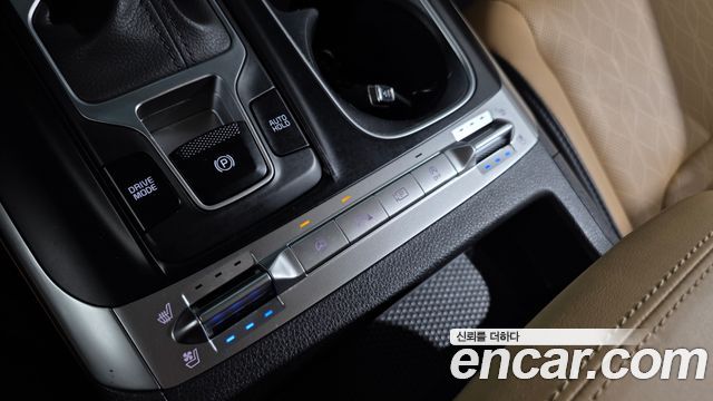 Kia Canival 2023 — photo 32