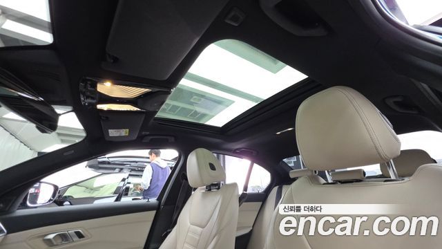 BMW 3-Series 2021 — photo 24