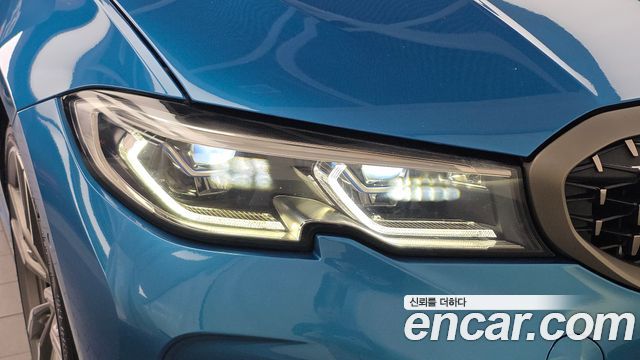 BMW 3-Series 2021 — photo 8
