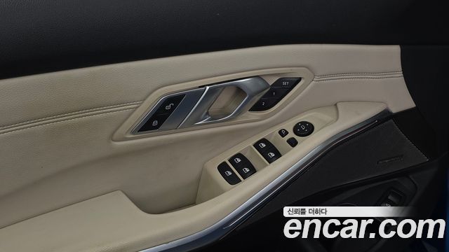 BMW 3-Series 2021 — photo 27