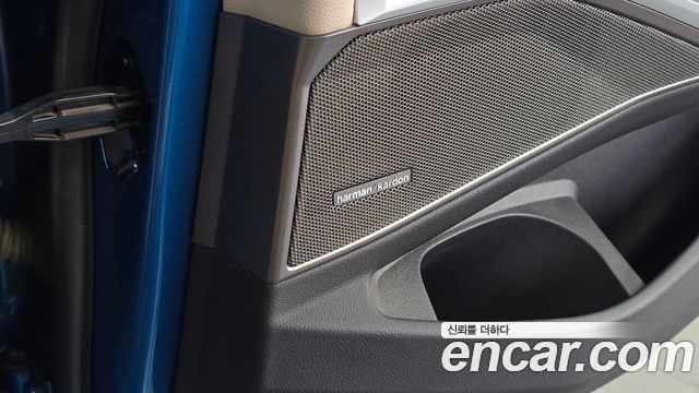 BMW 3-Series 2021 — photo 28