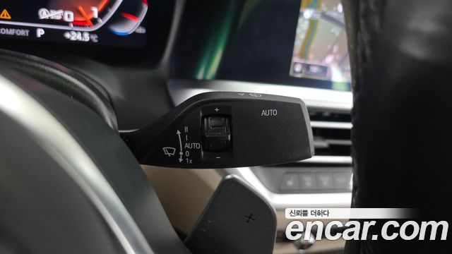 BMW 3-Series 2021 — photo 31