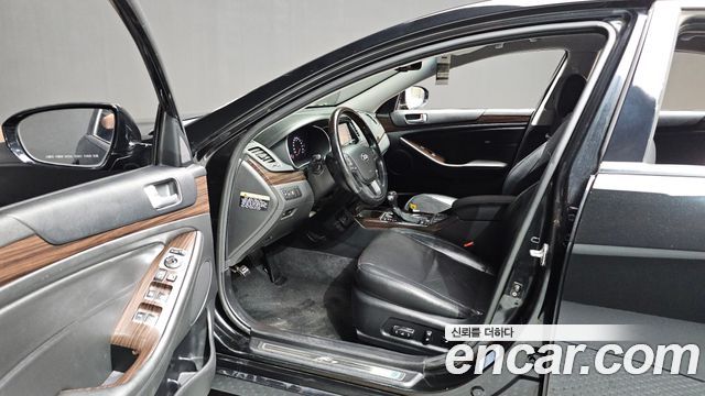 Kia K7 2016 — photo 13