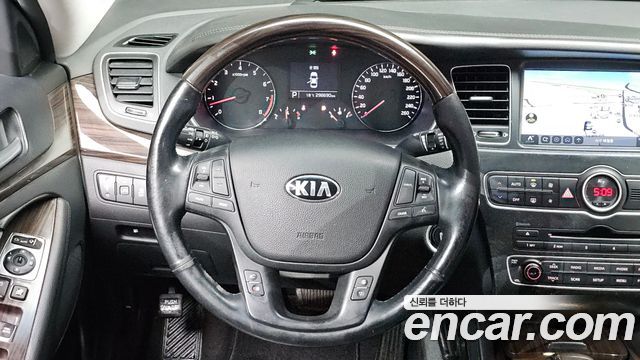 Kia K7 2016 — photo 19