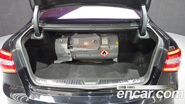 Kia K7 2016 — photo 23