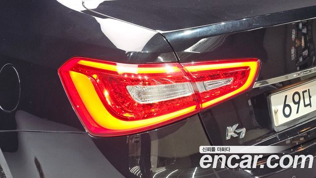 Kia K7 2016 — photo 9