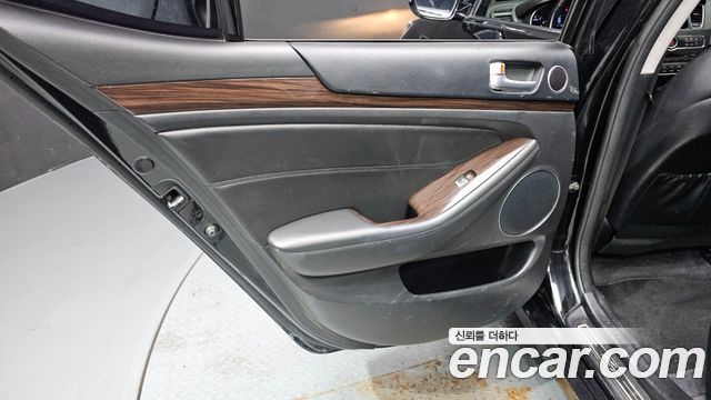 Kia K7 2016 — photo 15