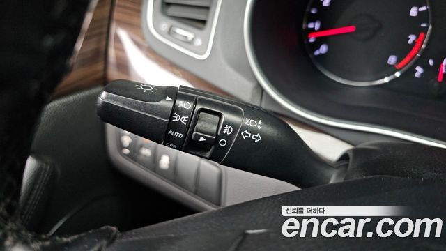 Kia K7 2016 — photo 30